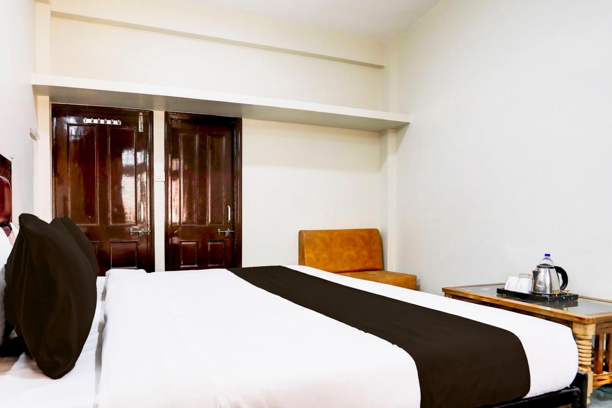 Hotel O The Baba Gest House Индаур Экстерьер фото
