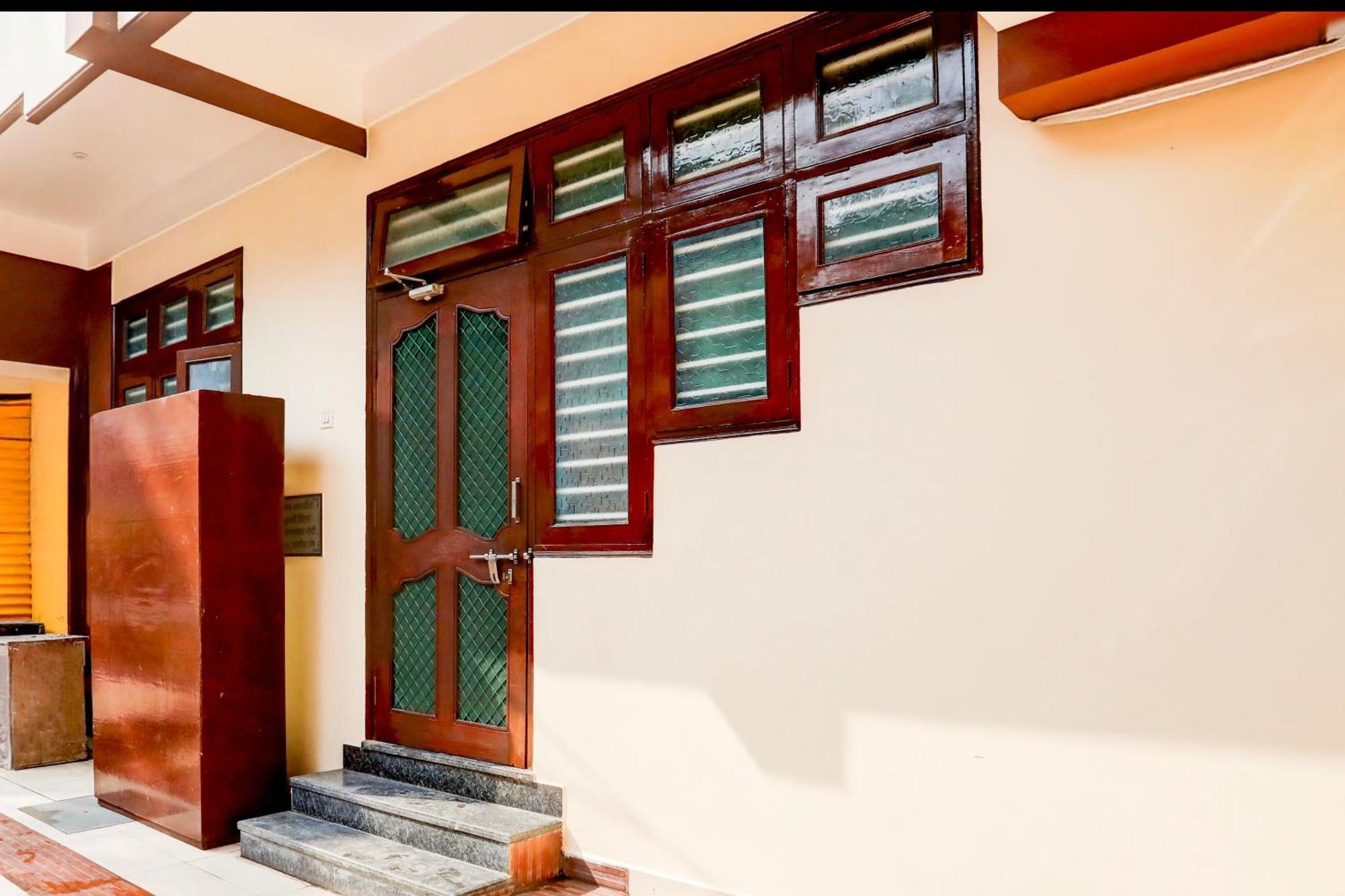 Hotel O The Baba Gest House Индаур Экстерьер фото