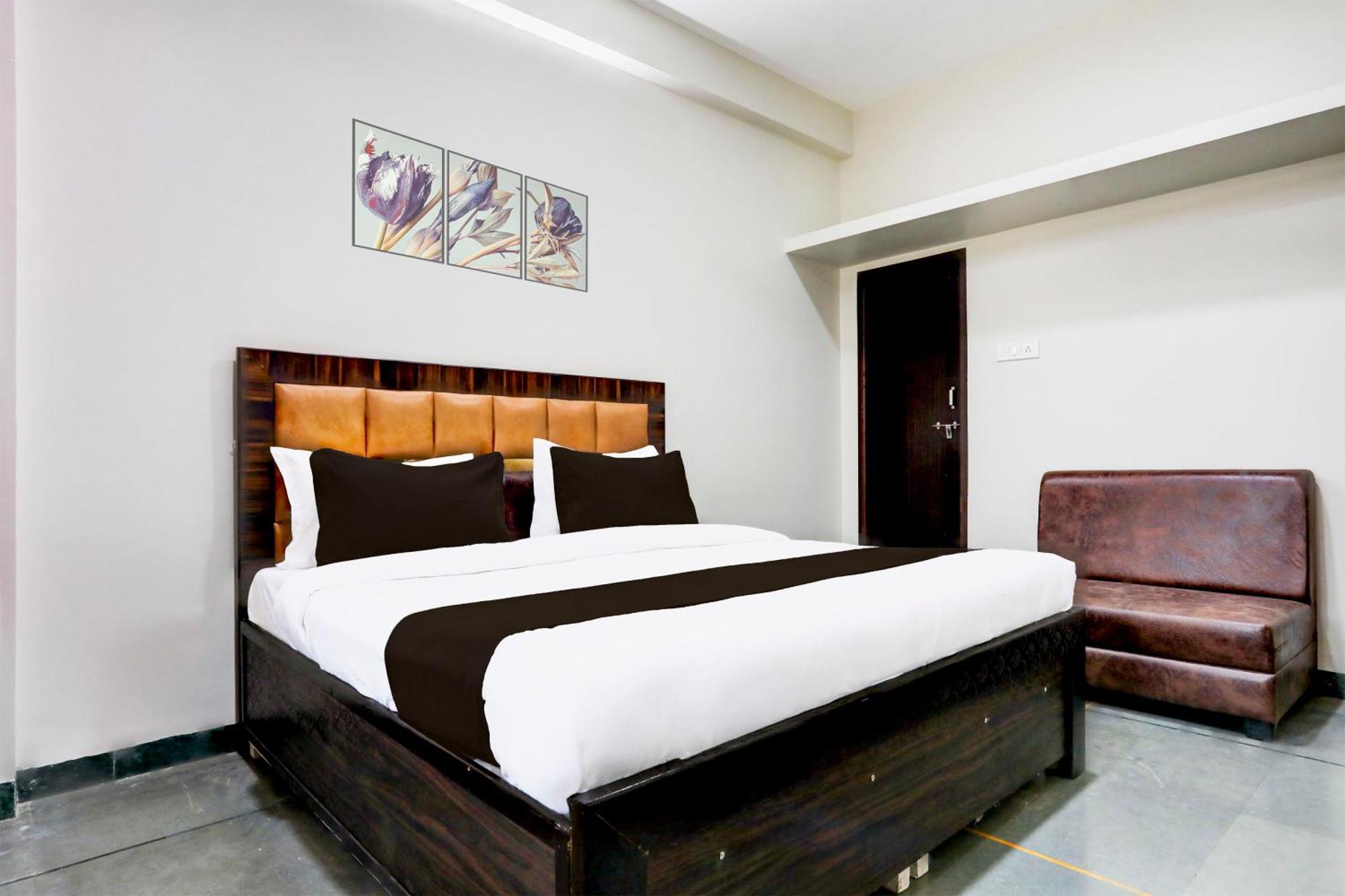 Hotel O The Baba Gest House Индаур Экстерьер фото